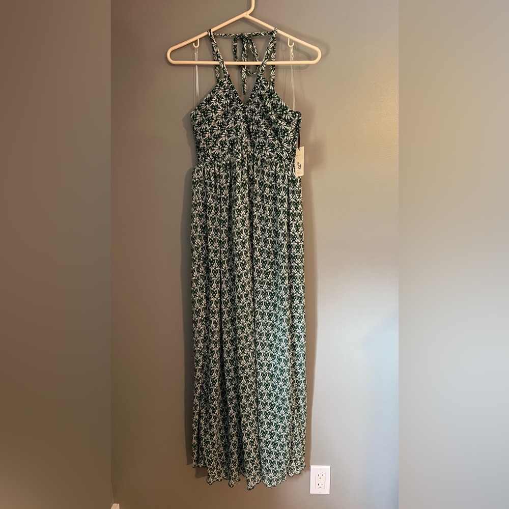 NWT Sincerely Jules Green/White Print Halter Maxi Dress - size (S)